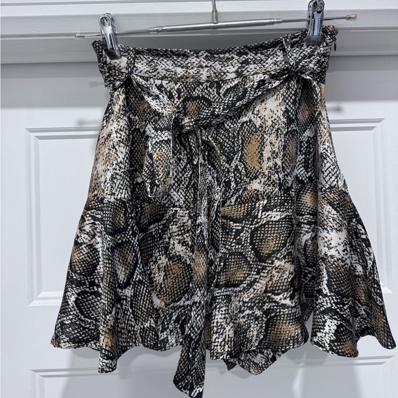 Silky Zara Printed Skirt - Picture 1 of 3